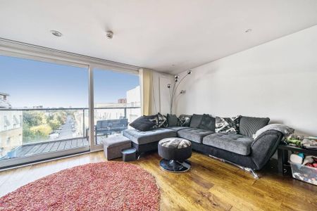 2 bedroom flat to rent - Photo 3