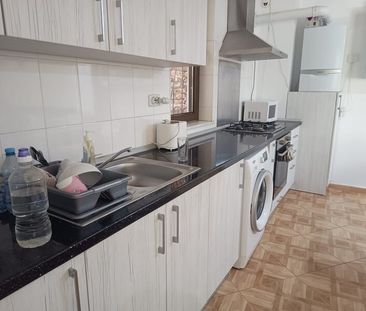 Antiaeriana, strada Rombului, Margeanului, 7 camere - Fotografie 1