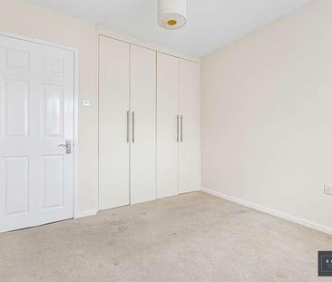 Sullivans Reach, Walton-on-thames, Surrey, KT12 - Photo 3