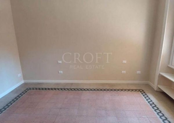 Trieste-Villa Ada: Newly renovated, spacious 2 bedrooms, 1 bath, large bright living room with new kitchen. Silent, sunny, air conditioning, panoramic common terrace. Ref 2292