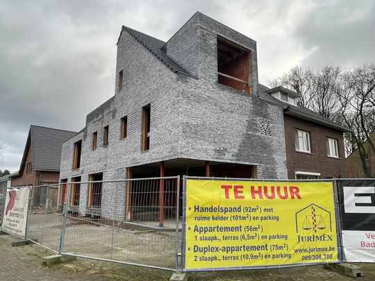 Genk, Weg Naar As 220: Nieuwbouw duplex-appartement met 2 slaapkamers, terras, fietsenstalling en een autostaanplaats. - Foto 1