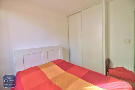 Location Appartement 2 pièces 47m² ST ETIENNE 42000 - Photo 3