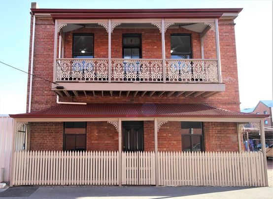 5-bedroom shared house / townhouse, Philip street - Photo 1