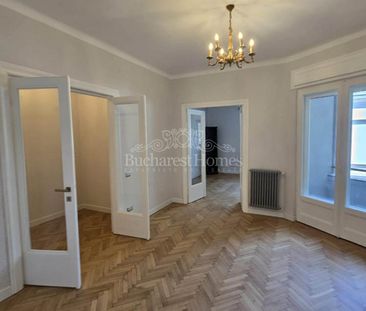 Little Paris Restaured Art Deco, Two Bedrooms, Downtown - Photo 6