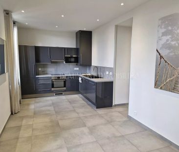 Location Appartement 2 pièces NICE 06300 - Photo 3