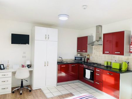 Studio to rent - Photo 3