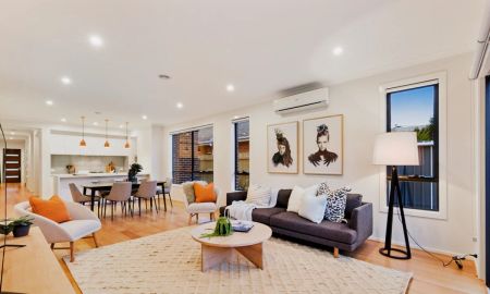 4 Bed, 2 Bath - Photo 3