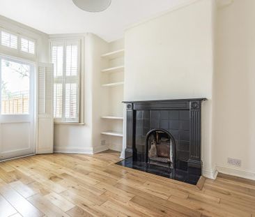 2 bedroom maisonette to rent - Photo 2
