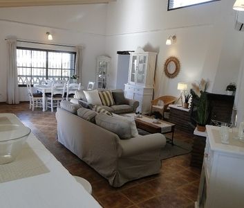 A Detached Villa With Excellent Sea Views, Bbq And Pool For Winter ... - Photo 4