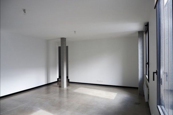 ARCHITECTURE CONTEMPORAINE - LOCATION LOFT AVEC TERRASSE - Photo 1