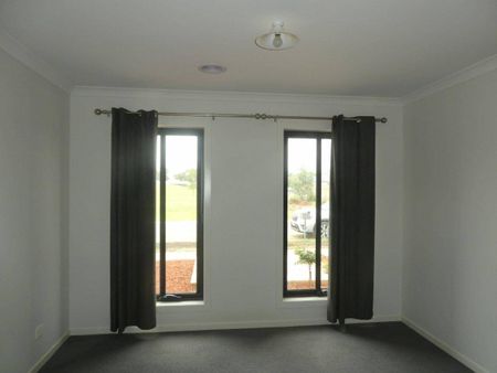 MODERN HOME IN SHANNON WATERS - Photo 2