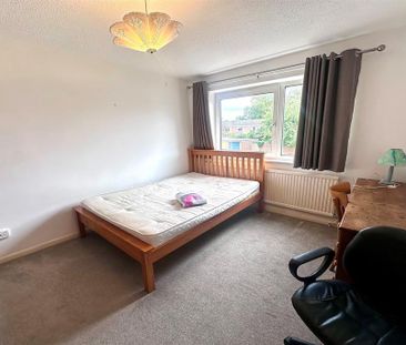 4 bedroom detached house to rent - Photo 4