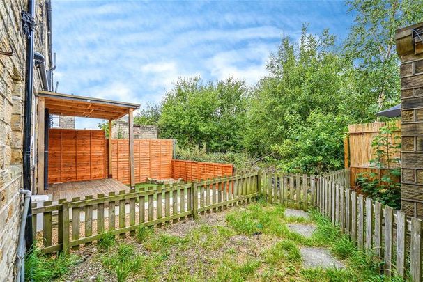 2 bedroom terraced house to rent - Photo 1