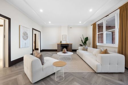 Stunning Spacious Home in Sought-After Vale Park - Photo 3