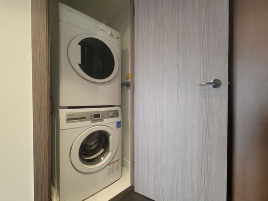 For Lease - 19 Bathurst Street Unit# 1006, Toronto, Ontario - Photo 1