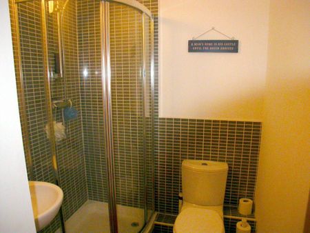 2 bedroom ground floor flat to rent - Photo 4