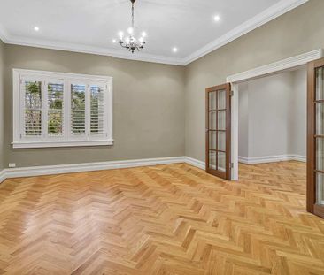 Classical Grandeur, four bedroom masterpiece - Photo 1