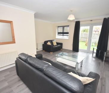 3 bedroom semi-detached house to rent - Photo 2