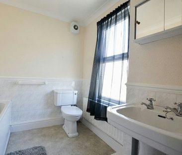 Flat to rent on - Photo 5