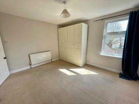 3 bedroom terraced house to rent - Photo 3