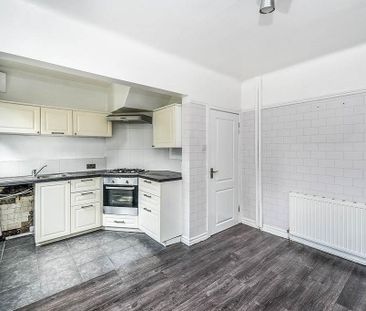 3 bedroom end of terrace house to rent - Photo 5