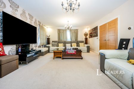 5 bedroom house to rent Wyman Chase, Oxley Park, Milton Keynes, MK4 - Photo 3