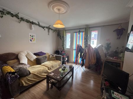 2 bedroom house share to rent - Photo 2