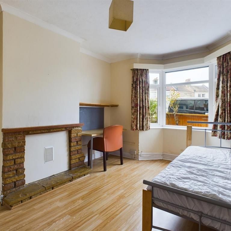 4 bedroom terraced house to rent - Photo 1