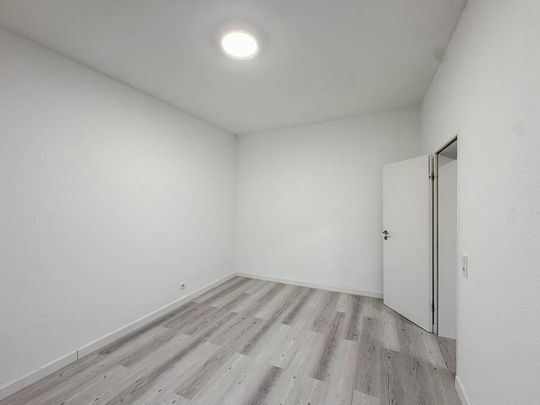 Renovierte 2-Zimmer mit Einbauküche und Stellplatz - Photo 1