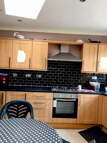 1 bedroom in a house share to rent - Photo 4