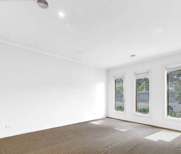 Spacious 3-Bedroom Home with 2 Bathrooms and Double Garage - Ideal ... - Photo 5