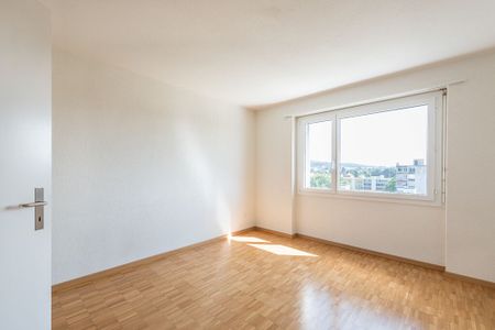 Generous duplex apartment with unique views over Bellach - Foto 3