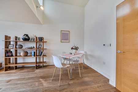 Great West Road, Hammersmith, London, W6 - Photo 5