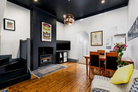 3 Bed, 1 Bath - Photo 2