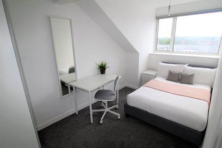 Top Flat, 30 Ebor Place, LS6 1NR, Leeds - Photo 4