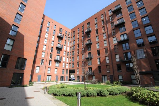Alto, Sillavan Way, M3 - Photo 1