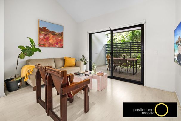 Modern 3-Level Townhouse in Boutique Complex - Photo 1