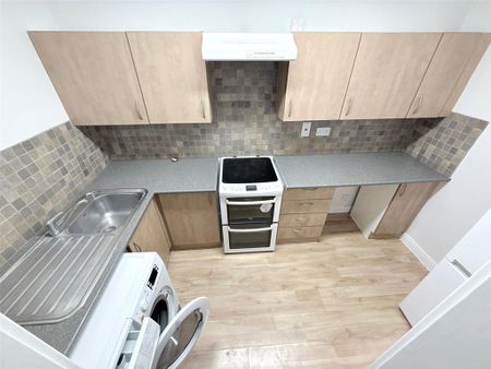 2 bedroom apartment to rent - Photo 4