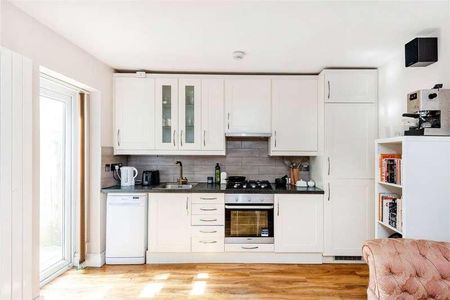 Lewisham Way, London, SE14 - Photo 5