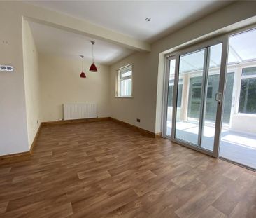 4 bedroom detached house to rent - Photo 4