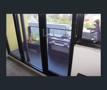404/240 Barkly Street, Footscray, Vic 3011 - Photo 6