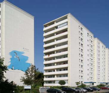 2 Zimmer Wohnung - mit Balkon - Foto 1