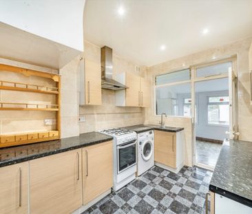 Buckleigh Avenue - Photo 2