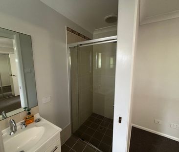 NEAT AS A PIN - Photo 6