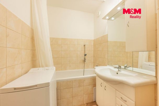 Pronájem, Byt 2+1, 55 m², Praha, Košťálkova - Photo 1