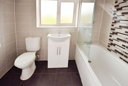 3 bedroom terraced house to rent - Photo 5