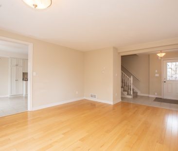 17 Flynn Court, St. Catharines - All Inclusive 3 Bedroom Main Unit - Photo 5