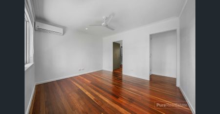 Renovated City Retreat Unit in the Heart of Woolloongabba - Photo 3