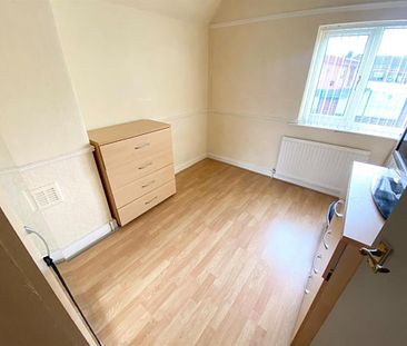 Herries Place, Sheffield, S5 7NG - Photo 6