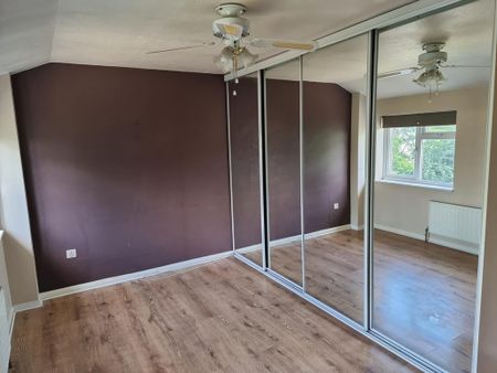 4 bedroom townhouse to rent - Photo 2